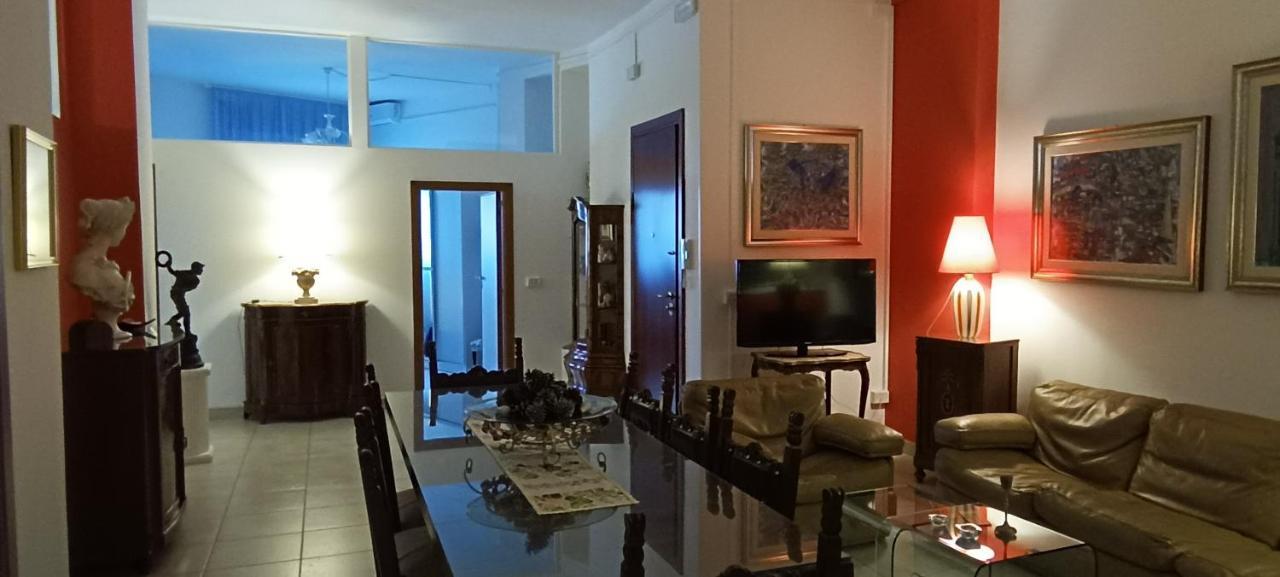 Amanda'S Apartment Taranto Exterior foto